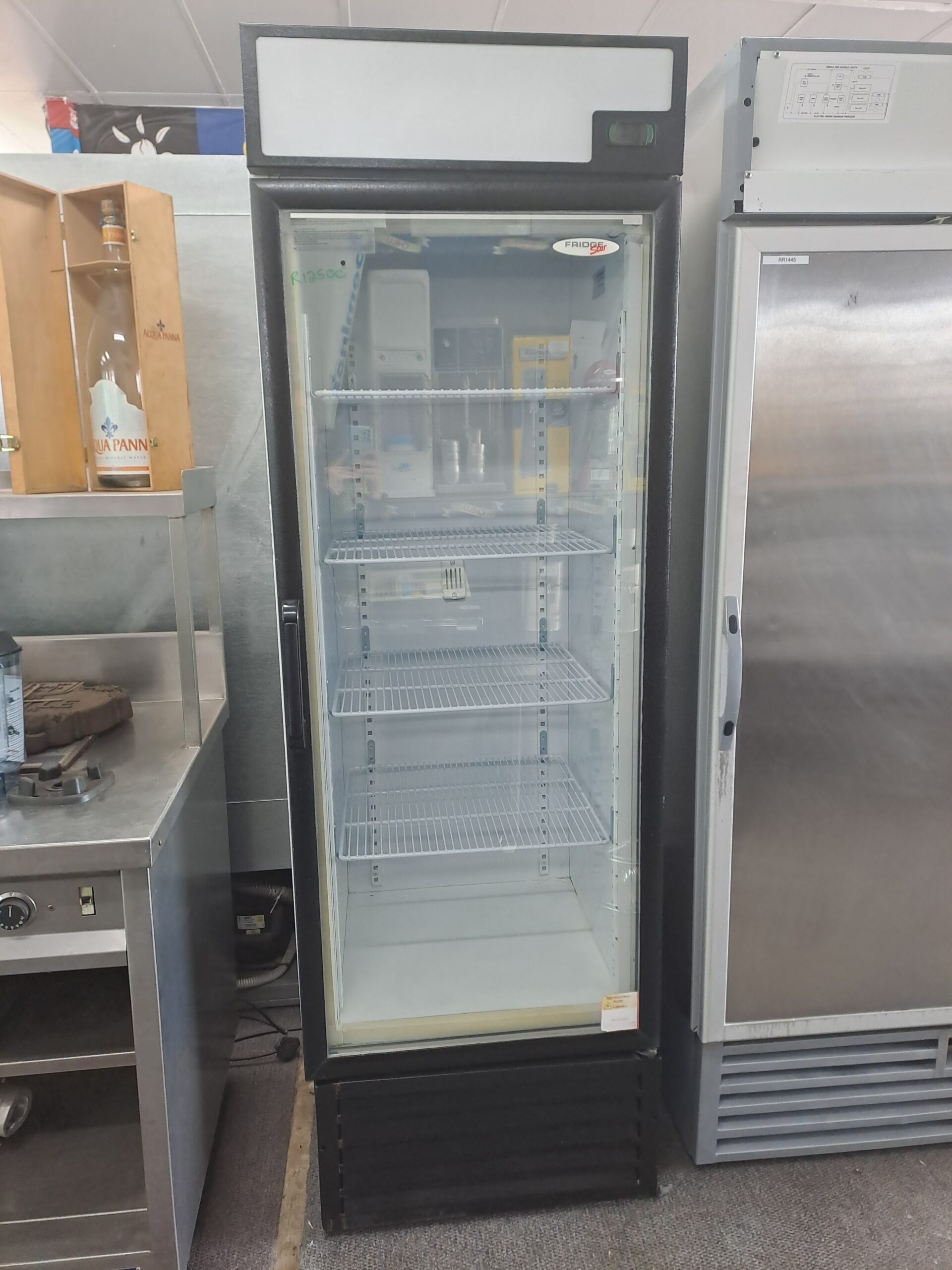 Upright Glass Door Freezer Caterelli